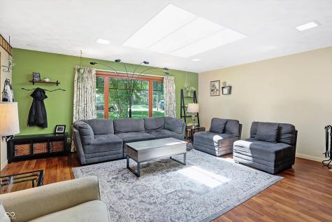 695 Mulberry Street Zionsville IN 46077