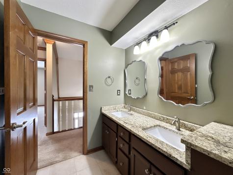 9233 Lakewind Court Indianapolis IN 46256