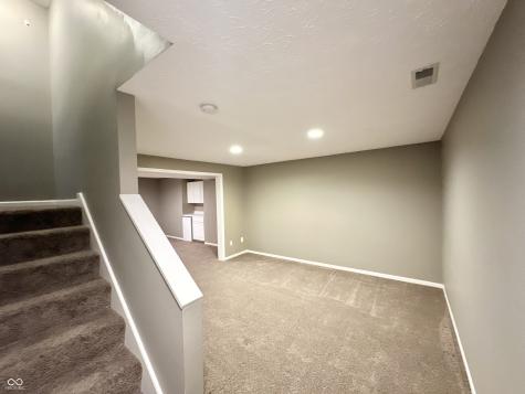 9233 Lakewind Court Indianapolis IN 46256