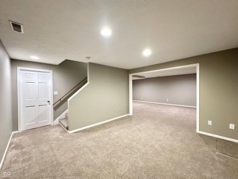 9233 Lakewind Court Indianapolis IN 46256