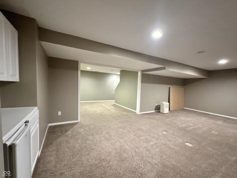 9233 Lakewind Court Indianapolis IN 46256