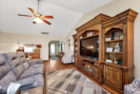 13270 Summerwood Lane Fishers IN 46038