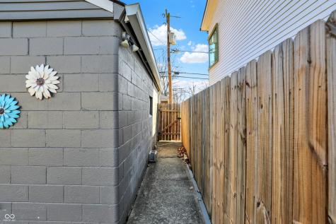 1015 E Bradbury Avenue Indianapolis IN 46203