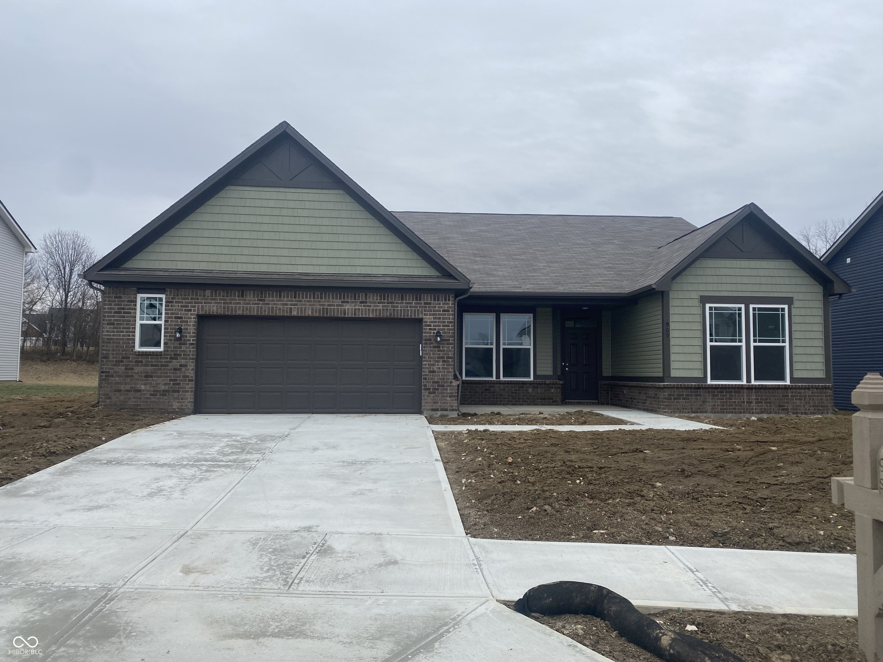 909 Stonehaven Drive Indianapolis IN 46239