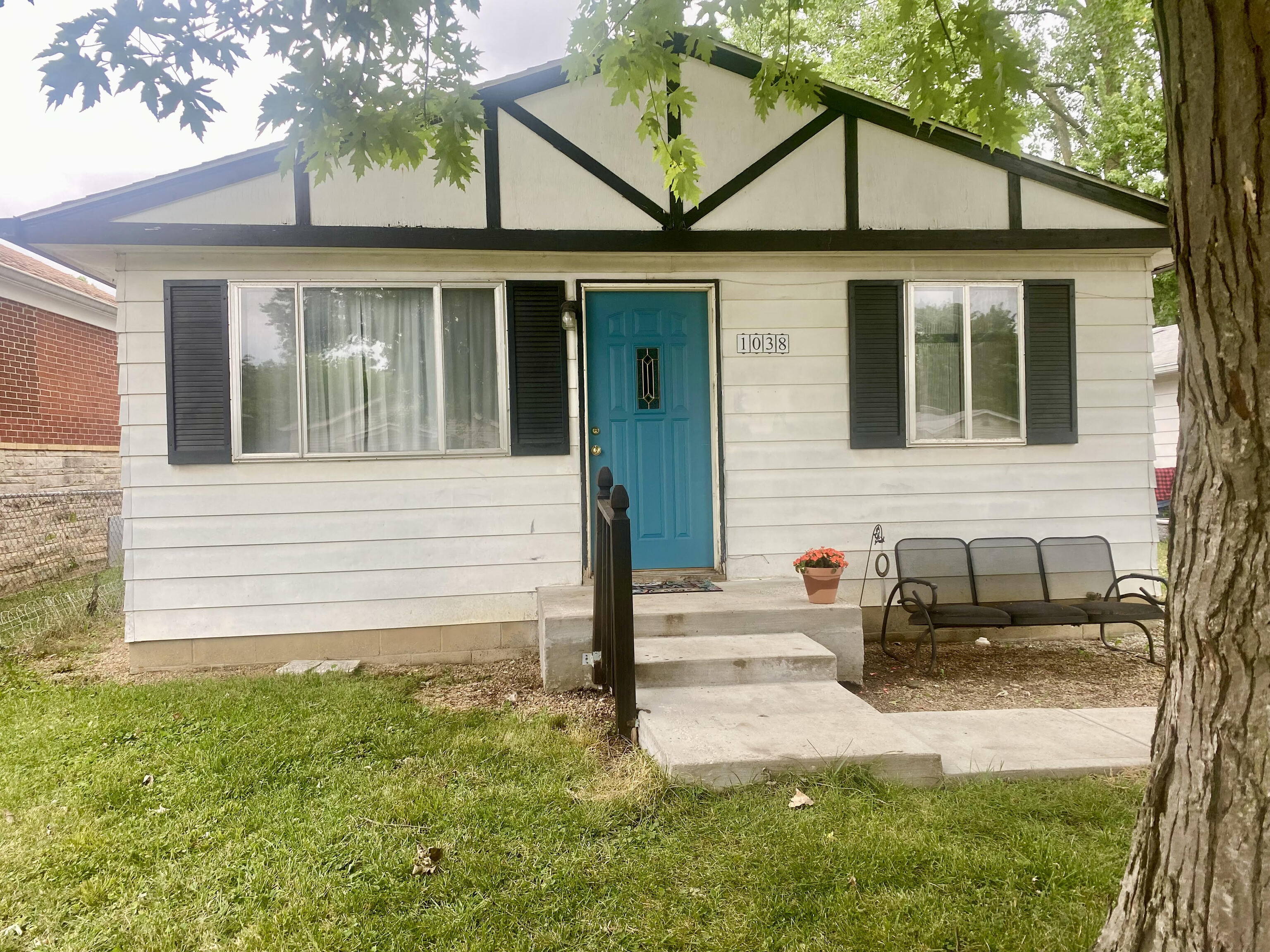 1038 S Worth Avenue Indianapolis IN 46241