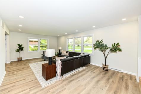 3735 Briarwood Drive Indianapolis IN 46240