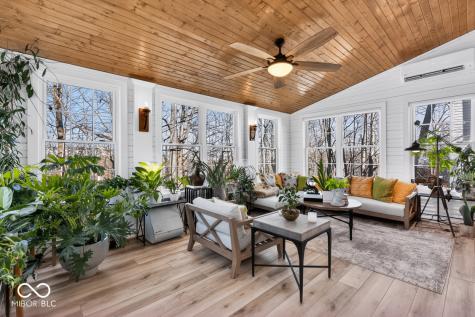 11490 Niagara Drive Fishers IN 46037