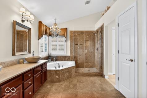 11490 Niagara Drive Fishers IN 46037