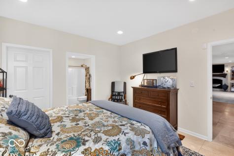 11490 Niagara Drive Fishers IN 46037