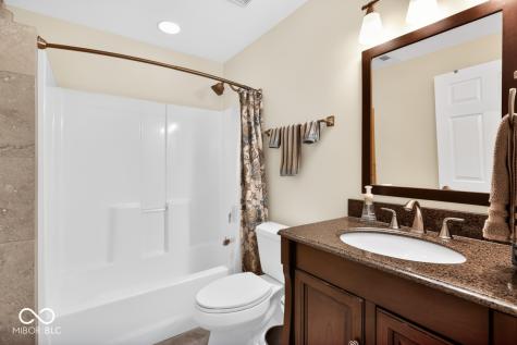 11490 Niagara Drive Fishers IN 46037