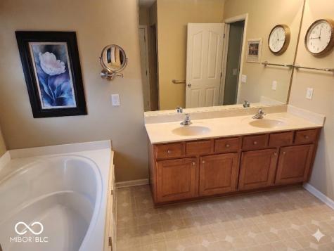 16708 Colfax Lane Westfield IN 46074