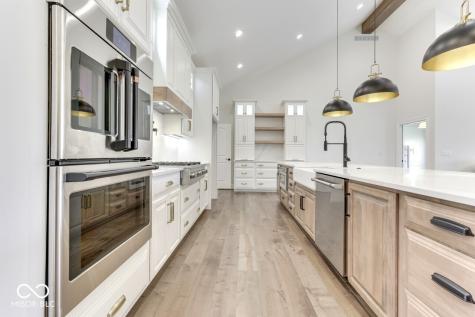 886 J Mccool Way Greenwood IN 46142