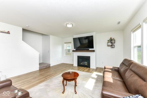 17267 Hanningfield Way Westfield IN 46074