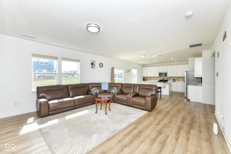 17267 Hanningfield Way Westfield IN 46074