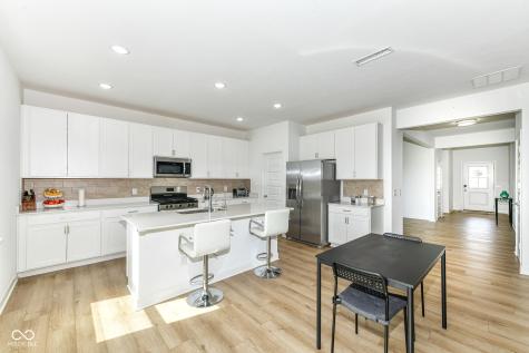 17267 Hanningfield Way Westfield IN 46074