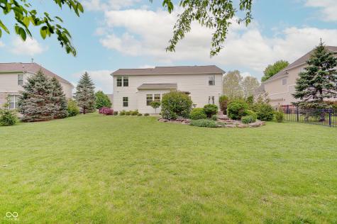 3219 Cimmaron Ash Drive Zionsville IN 46077