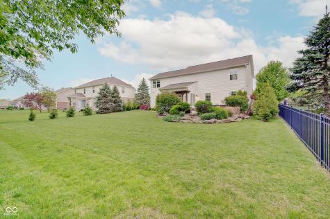 3219 Cimmaron Ash Drive Zionsville IN 46077