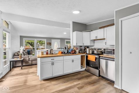 1607 Elmhurst Drive Indianapolis IN 46219