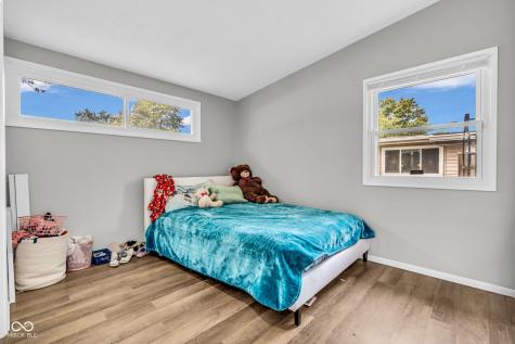 1607 Elmhurst Drive Indianapolis IN 46219