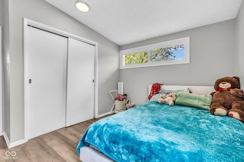 1607 Elmhurst Drive Indianapolis IN 46219