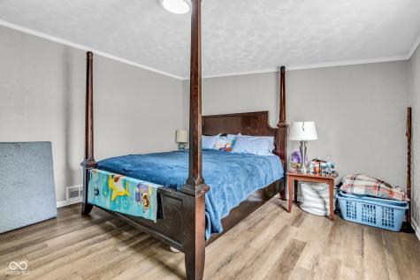 1607 Elmhurst Drive Indianapolis IN 46219