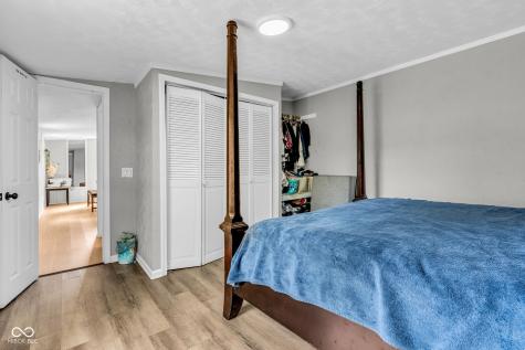 1607 Elmhurst Drive Indianapolis IN 46219