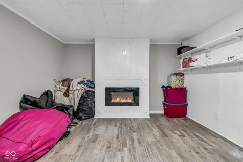 1607 Elmhurst Drive Indianapolis IN 46219