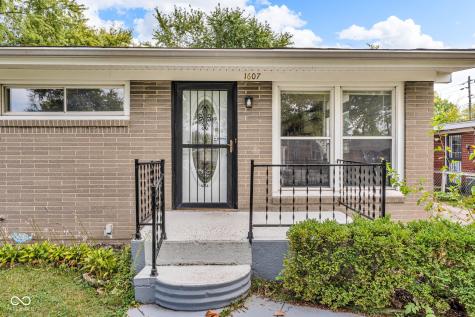 1607 Elmhurst Drive Indianapolis IN 46219