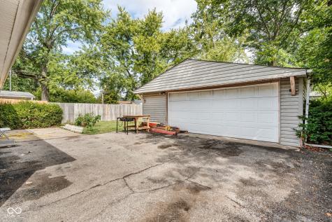 1607 Elmhurst Drive Indianapolis IN 46219