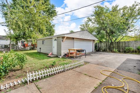 1607 Elmhurst Drive Indianapolis IN 46219