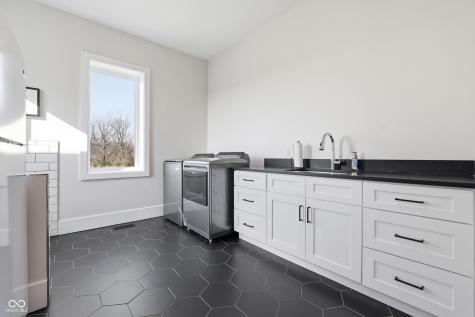 8460 Hunt Club Road Zionsville IN 46077