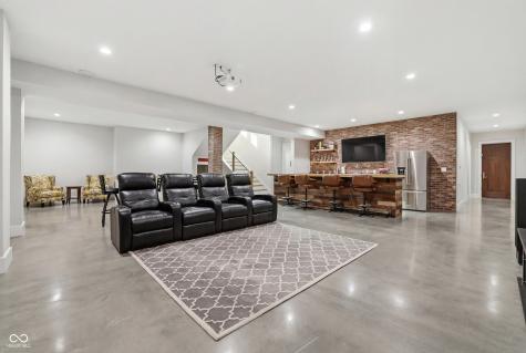 8460 Hunt Club Road Zionsville IN 46077