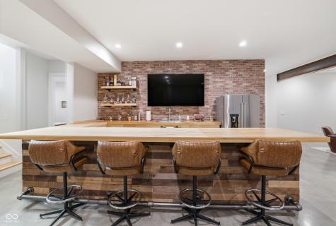 8460 Hunt Club Road Zionsville IN 46077