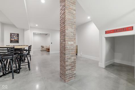 8460 Hunt Club Road Zionsville IN 46077
