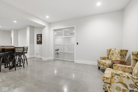 8460 Hunt Club Road Zionsville IN 46077