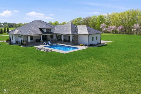 8460 Hunt Club Road Zionsville IN 46077