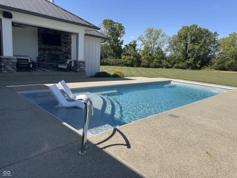 8460 Hunt Club Road Zionsville IN 46077