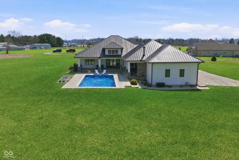 8460 Hunt Club Road Zionsville IN 46077