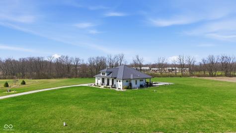 8460 Hunt Club Road Zionsville IN 46077