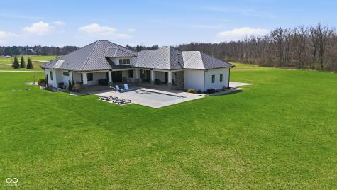 8460 Hunt Club Road Zionsville IN 46077