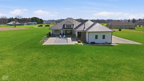 8460 Hunt Club Road Zionsville IN 46077