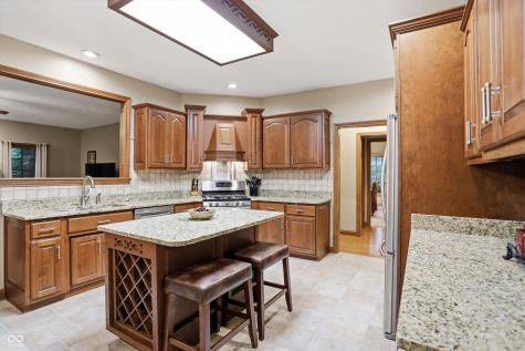 4302 W Woodbridge Lane New Palestine IN 46163