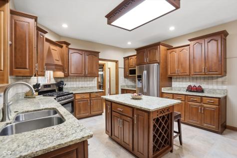 4302 W Woodbridge Lane New Palestine IN 46163