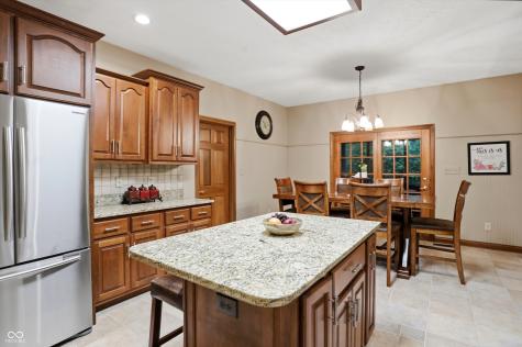 4302 W Woodbridge Lane New Palestine IN 46163