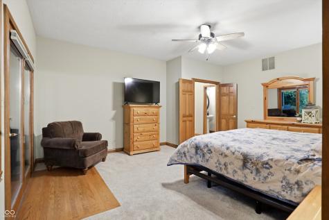 4302 W Woodbridge Lane New Palestine IN 46163