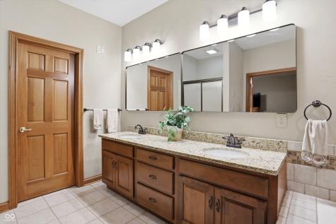 4302 W Woodbridge Lane New Palestine IN 46163