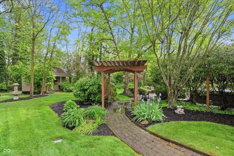 4302 W Woodbridge Lane New Palestine IN 46163