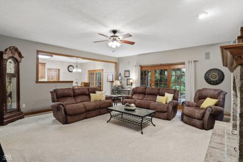 4302 W Woodbridge Lane New Palestine IN 46163