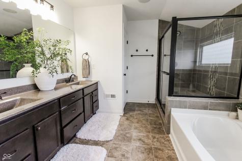 2382 Silver Rose Drive Avon IN 46123