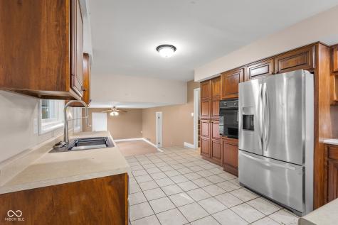 3660 E 300 S Columbus IN 47201